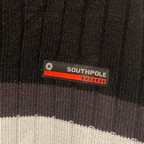 Y2k SouthPole Sweater - Picture 3 of 3